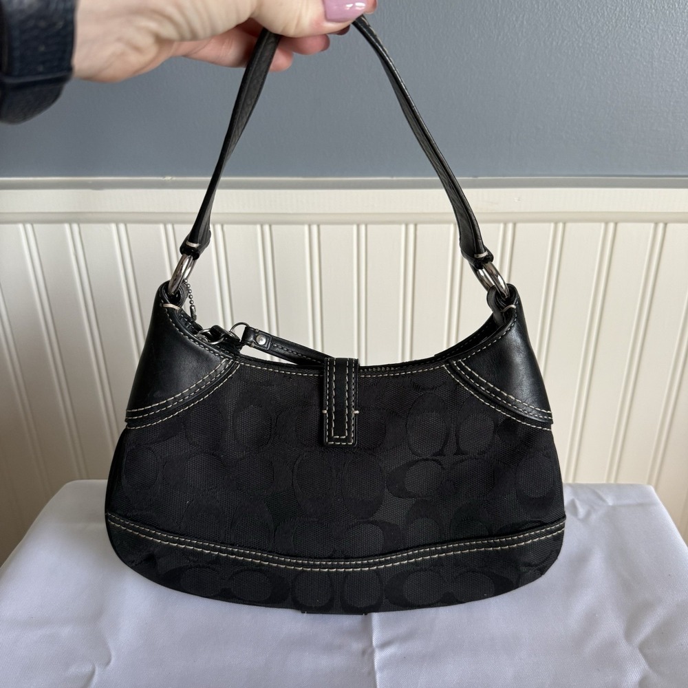 Vintage Coach Mini Black Signature C Hampton Hobo Clip Shoulder Hand Bag Purse - Picture 2 of 13